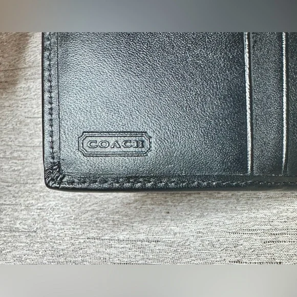 Coach Black Leather Signature Mini Wallet w/ Kisslock & Bi-Fold Snap Closure - Picture 7 of 15